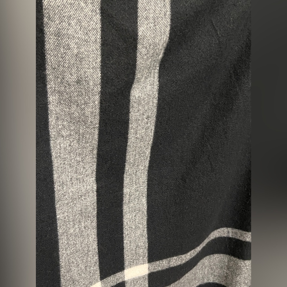 Belle by Kim Gravel Elegant Black and Gray Poncho Stripes Soft Flannel One Size - Picture 4 of 6